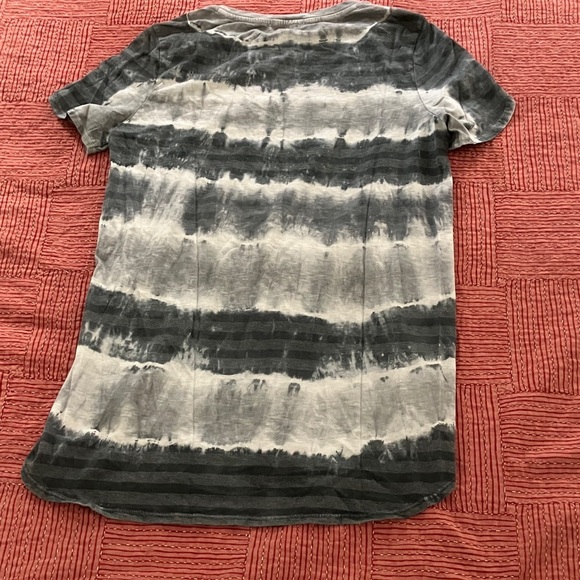 Women’s small Lord & Taylor tie dye with feminine cut - Picture 10 of 13